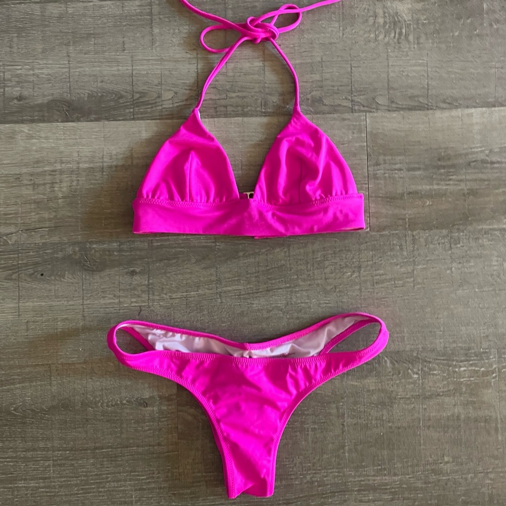 Pink Victoria’s Secret bikini